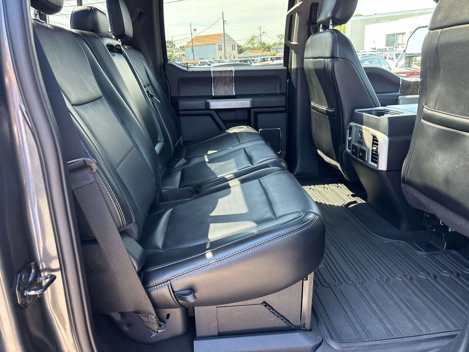 Used 2019 Ford F350 Lariat w/ Lariat Ultimate Package AWD/4WD image 17