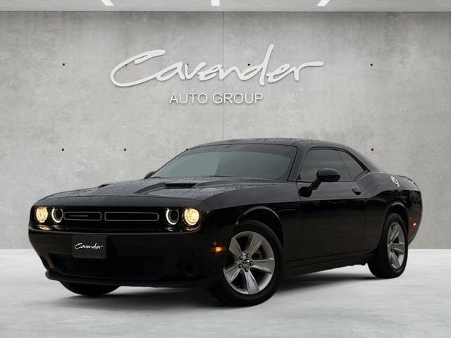 Used 2023 Dodge Challenger SXT RWD video 1