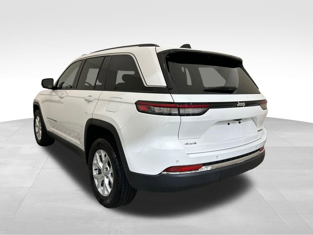 Used 2023 Jeep Grand Cherokee Limited AWD/4WD image 3