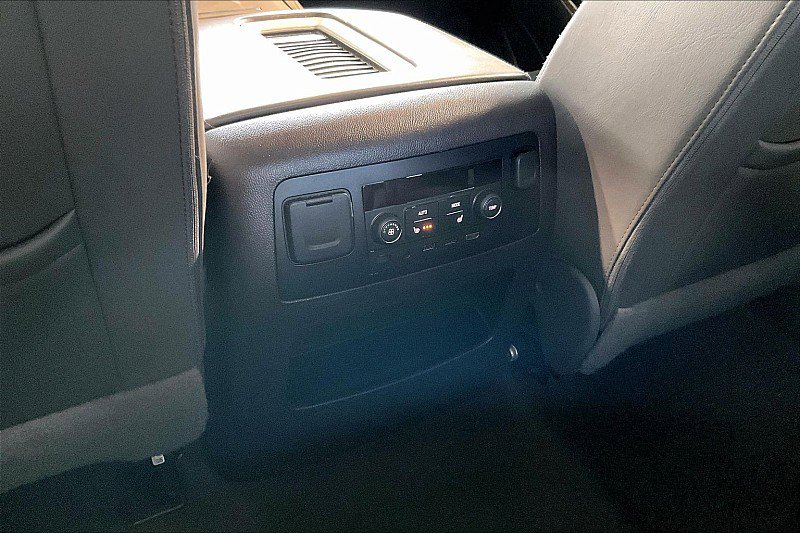 Used 2018 GMC Yukon Denali w/ Open Road Package RWD image 21
