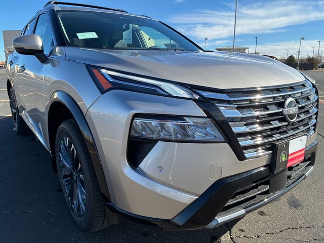 New 2026 Nissan Rogue Platinum image 8
