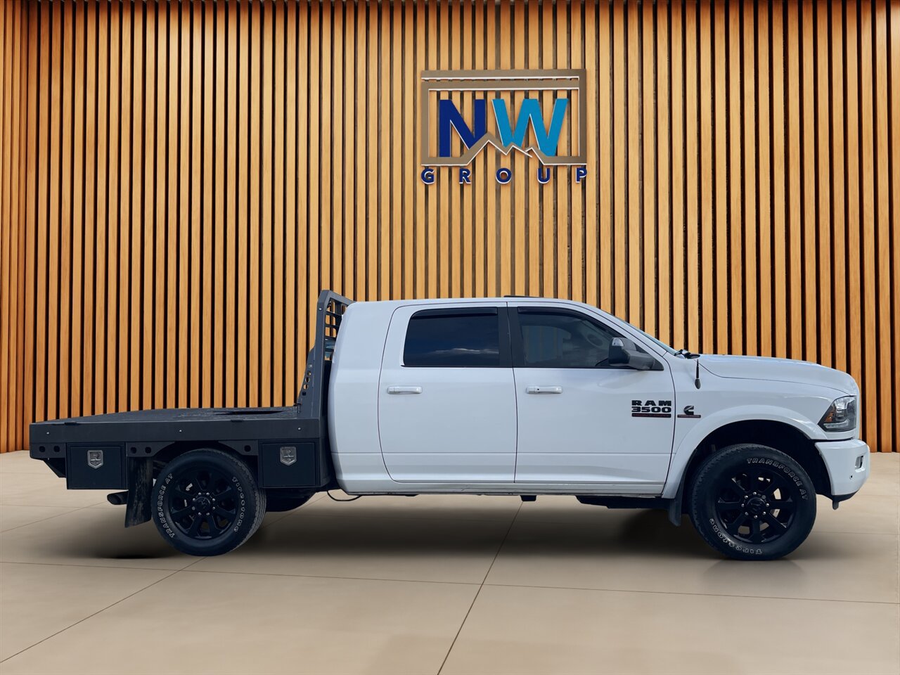 Used 2017 RAM 3500 Laramie w/ Sport Appearance Group AWD/4WD image 33
