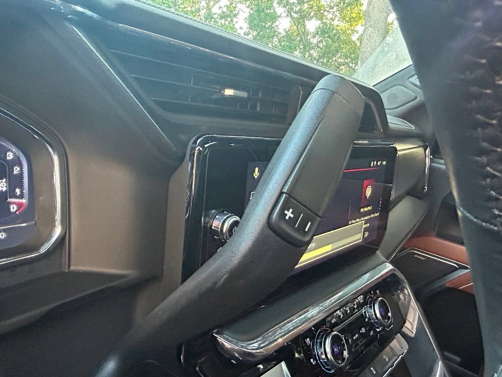 Used 2025 GMC Sierra 2500 Denali Ultimate AWD/4WD image 16