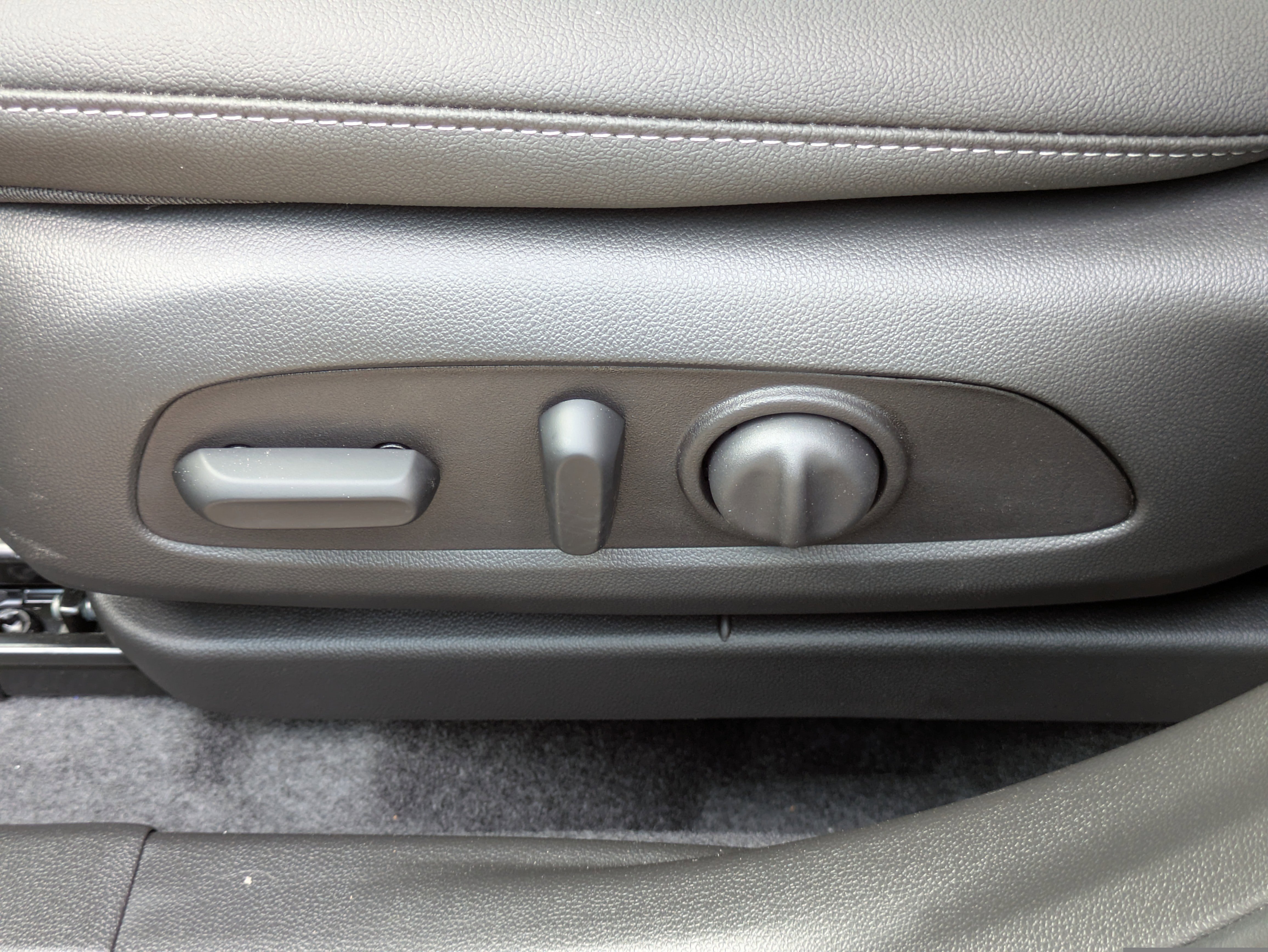 New 2025 Chevrolet Trax ACTIV w/ Driver Confidence Package image 12