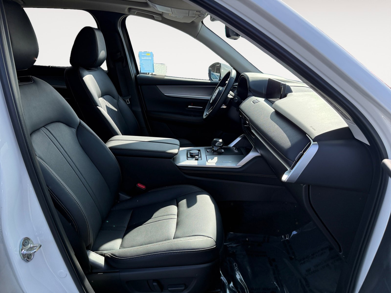 Certified 2024 MAZDA CX-90 Plug-In Hybrid w/ Premium Pkg image 19