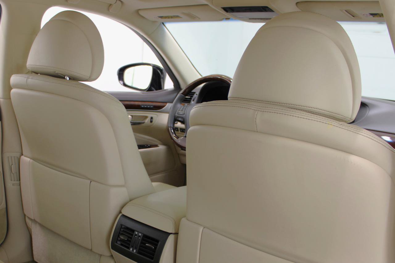 Used 2017 Lexus LS 460 w/ Comfort Package RWD image 42