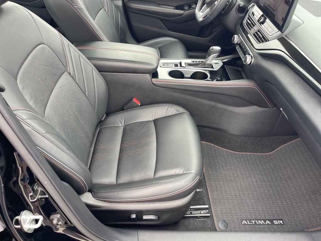 Used 2024 Nissan Altima 2.5 SR w/ SR Premium Package image 18