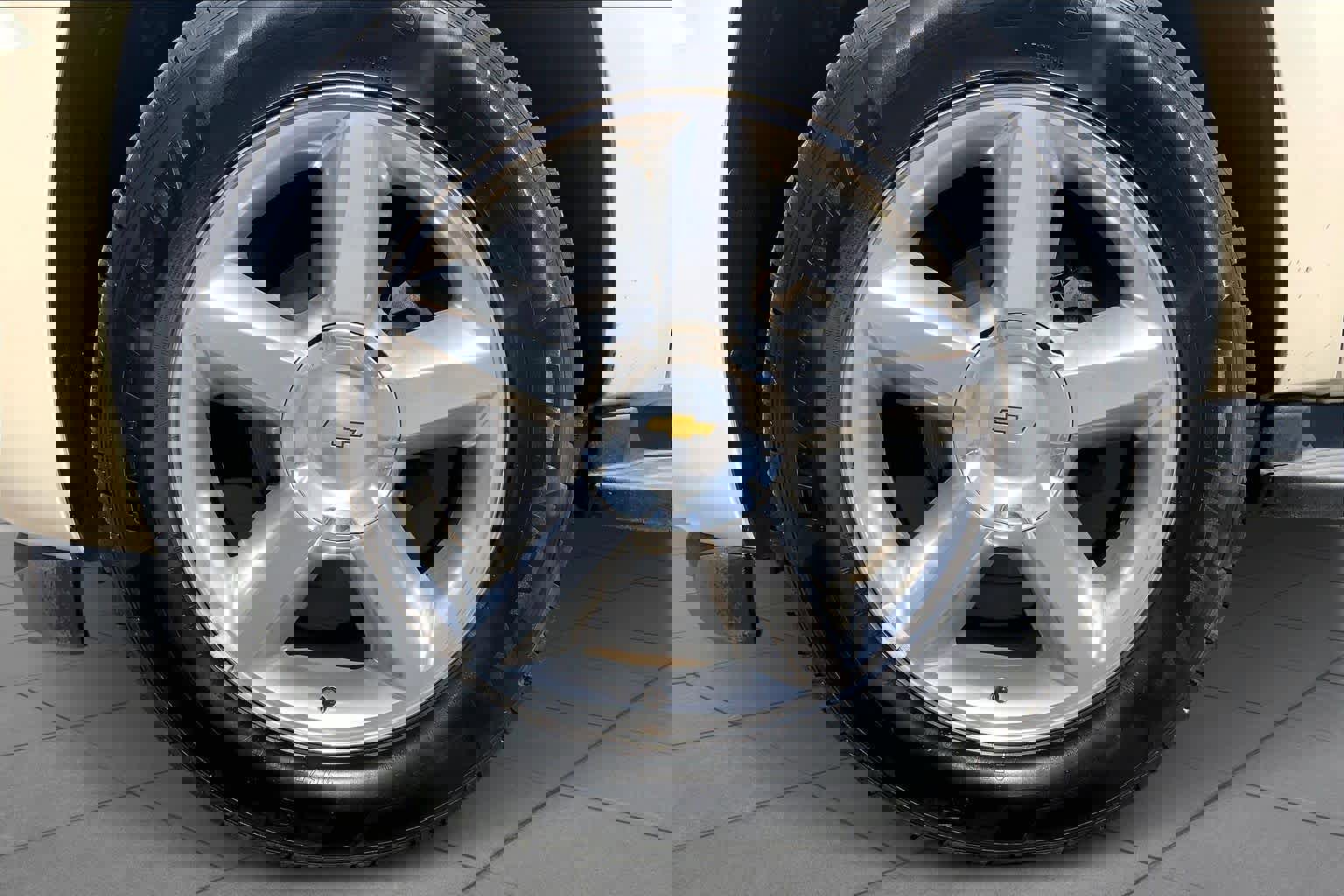 Used 2010 Chevrolet Tahoe LTZ image 10