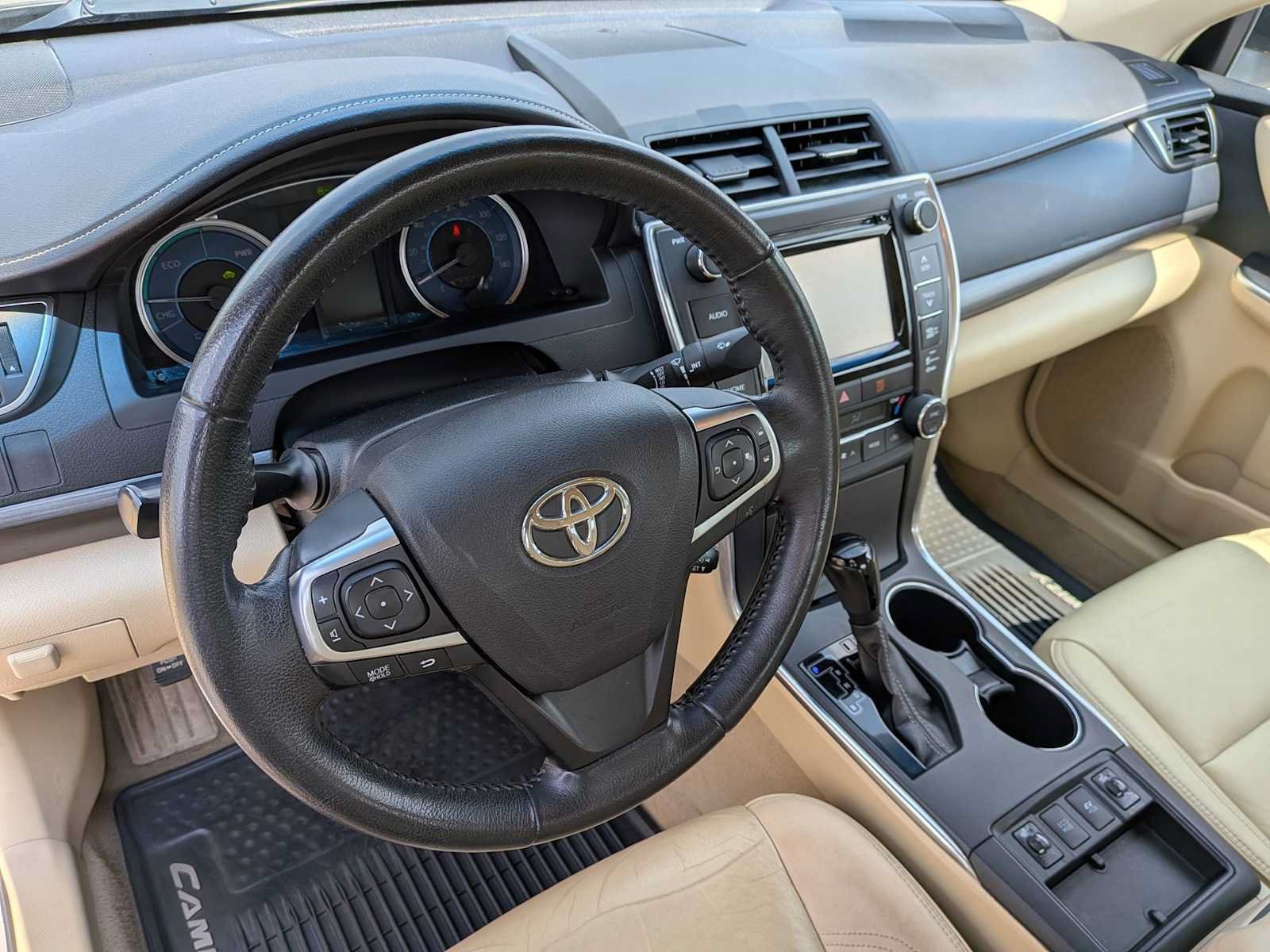 Used 2015 Toyota Camry XLE w/ Moonroof Package FWD image 12