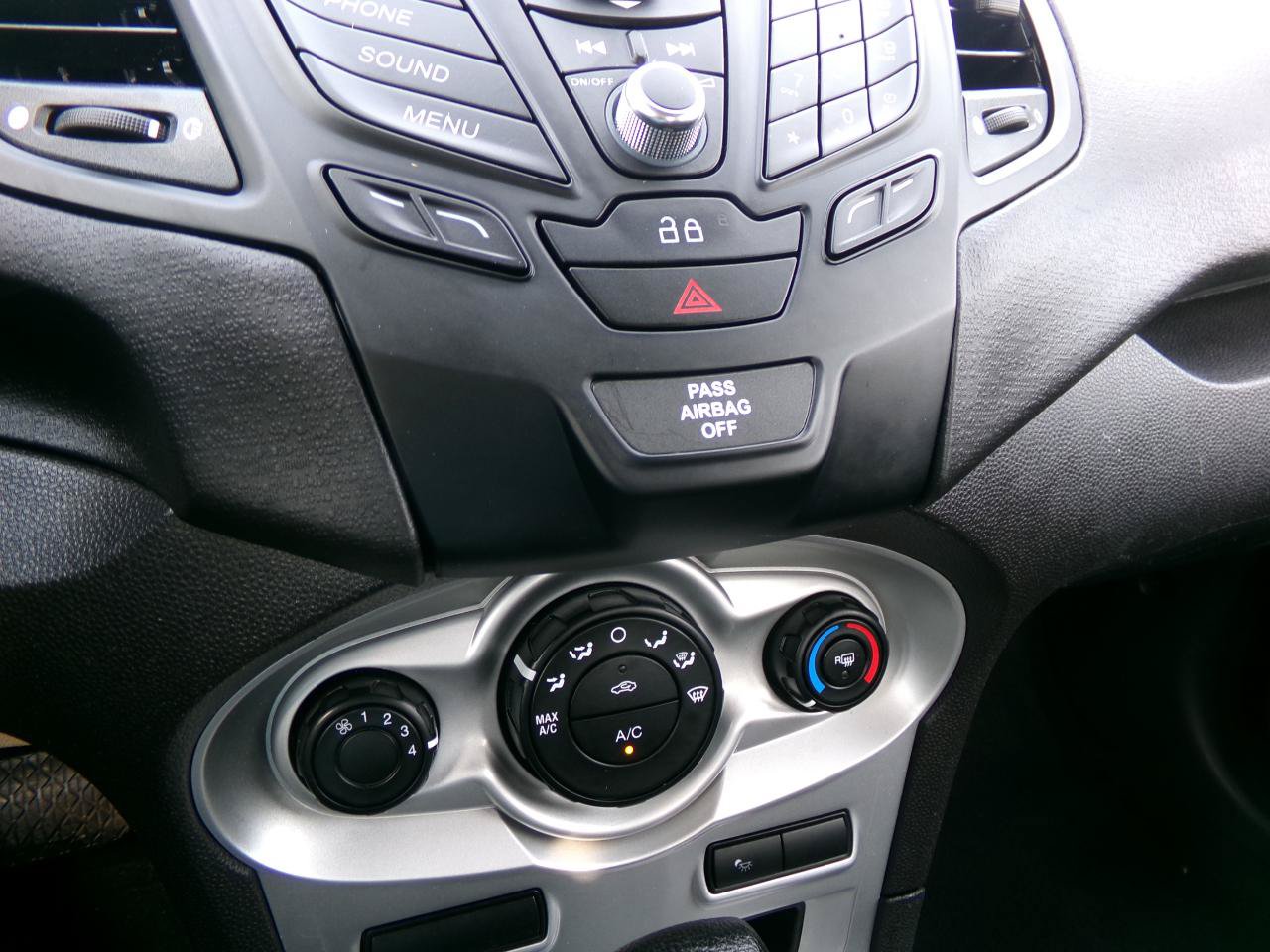 Used 2014 Ford Fiesta SE FWD image 14