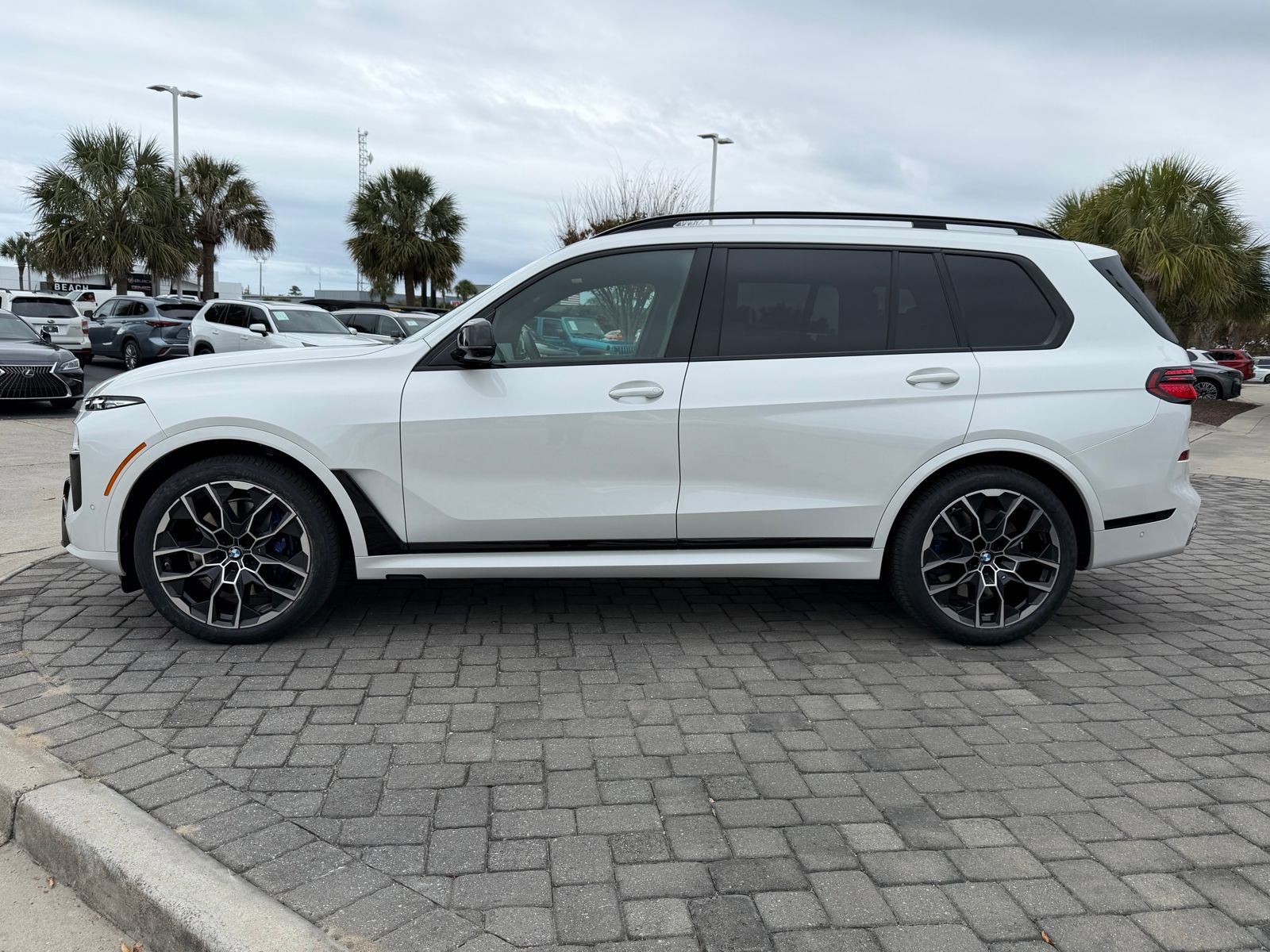 Certified 2024 BMW X7 M60i w/ Executive Package image 12