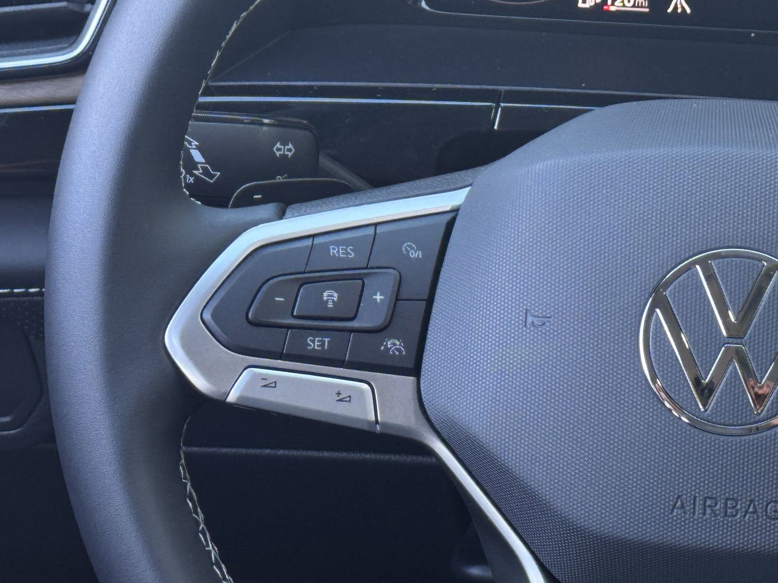 New 2026 Volkswagen Atlas SE image 14