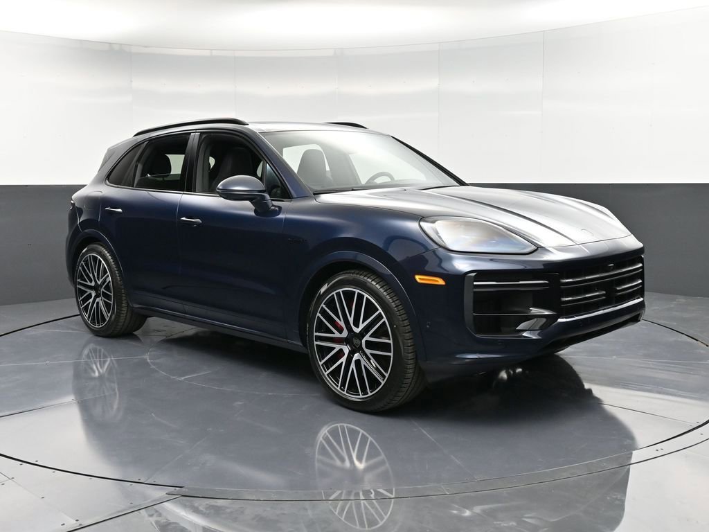 New 2025 Porsche Cayenne Turbo image 10