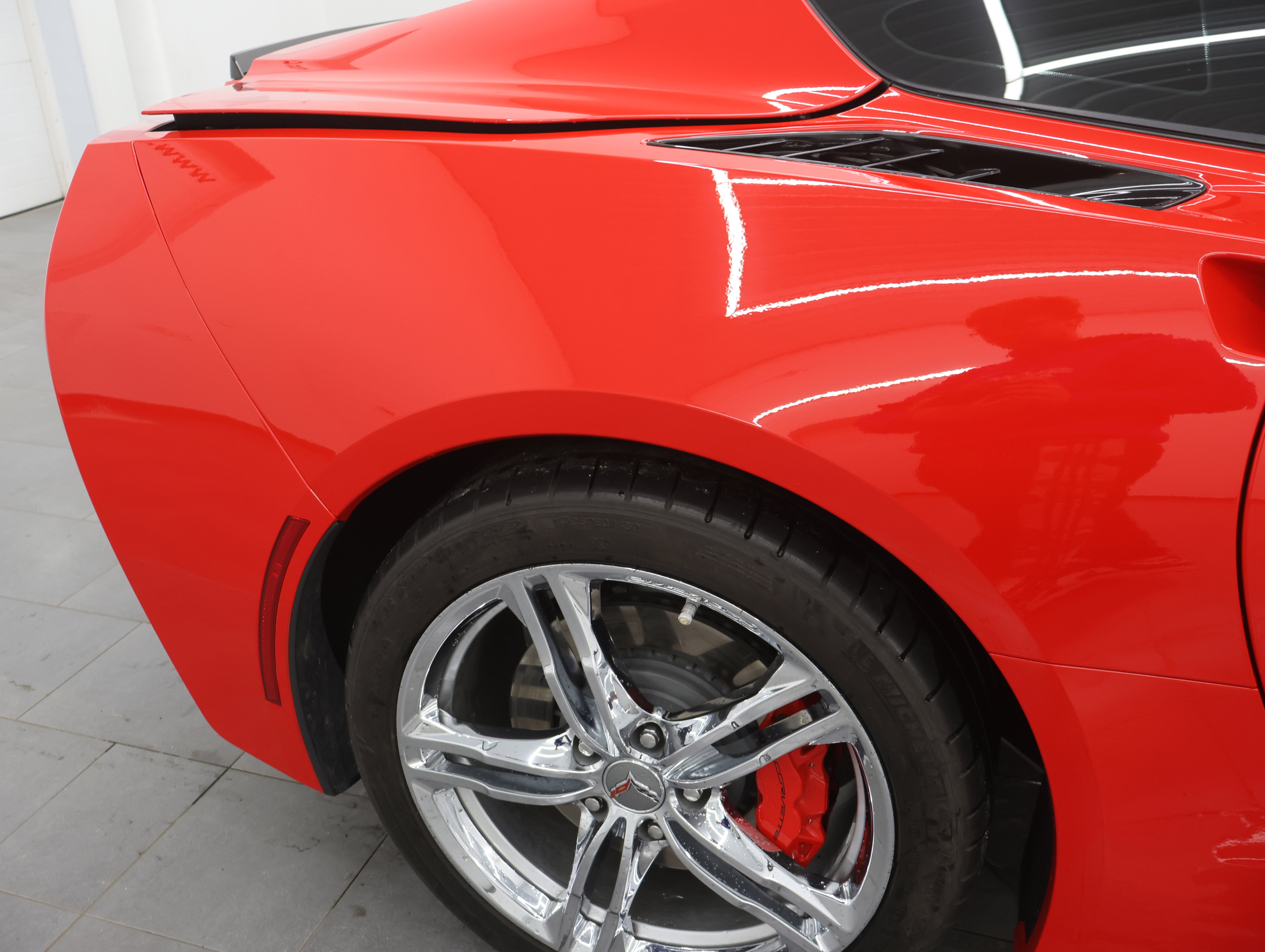 Used 2017 Chevrolet Corvette Stingray Coupe w/ 1LT image 23