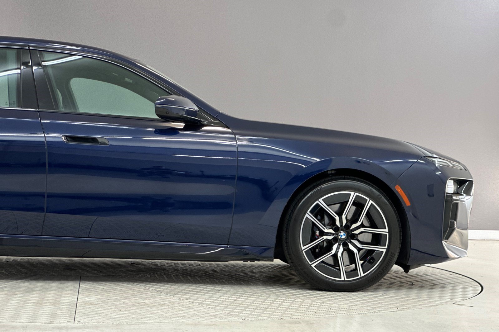 Certified 2023 BMW 740i RWD image 35