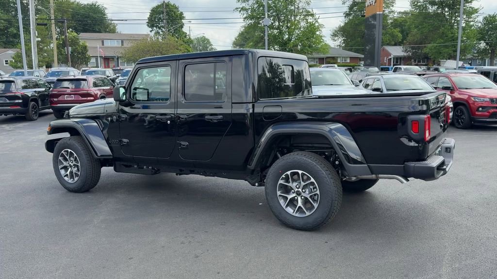New 2026 Jeep Gladiator Sport AWD/4WD image 4