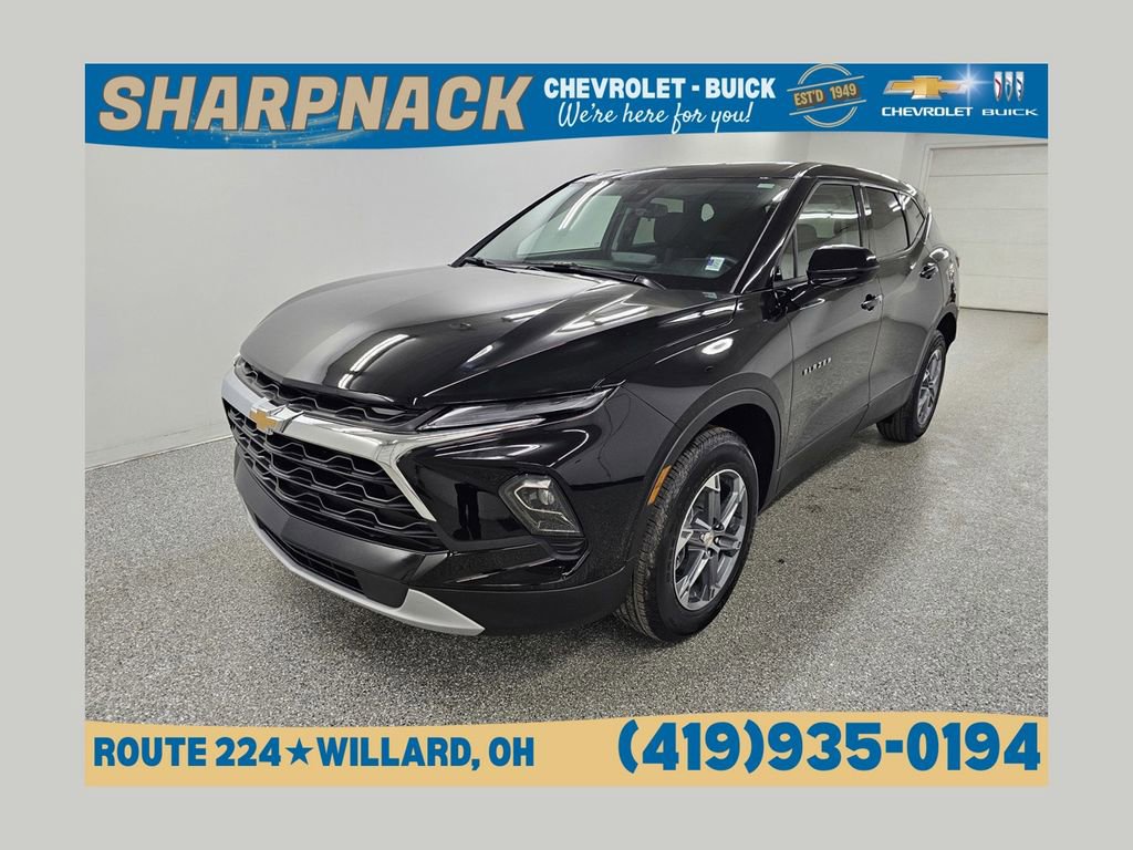 Used 2026 Chevrolet Blazer LT FWD image 1