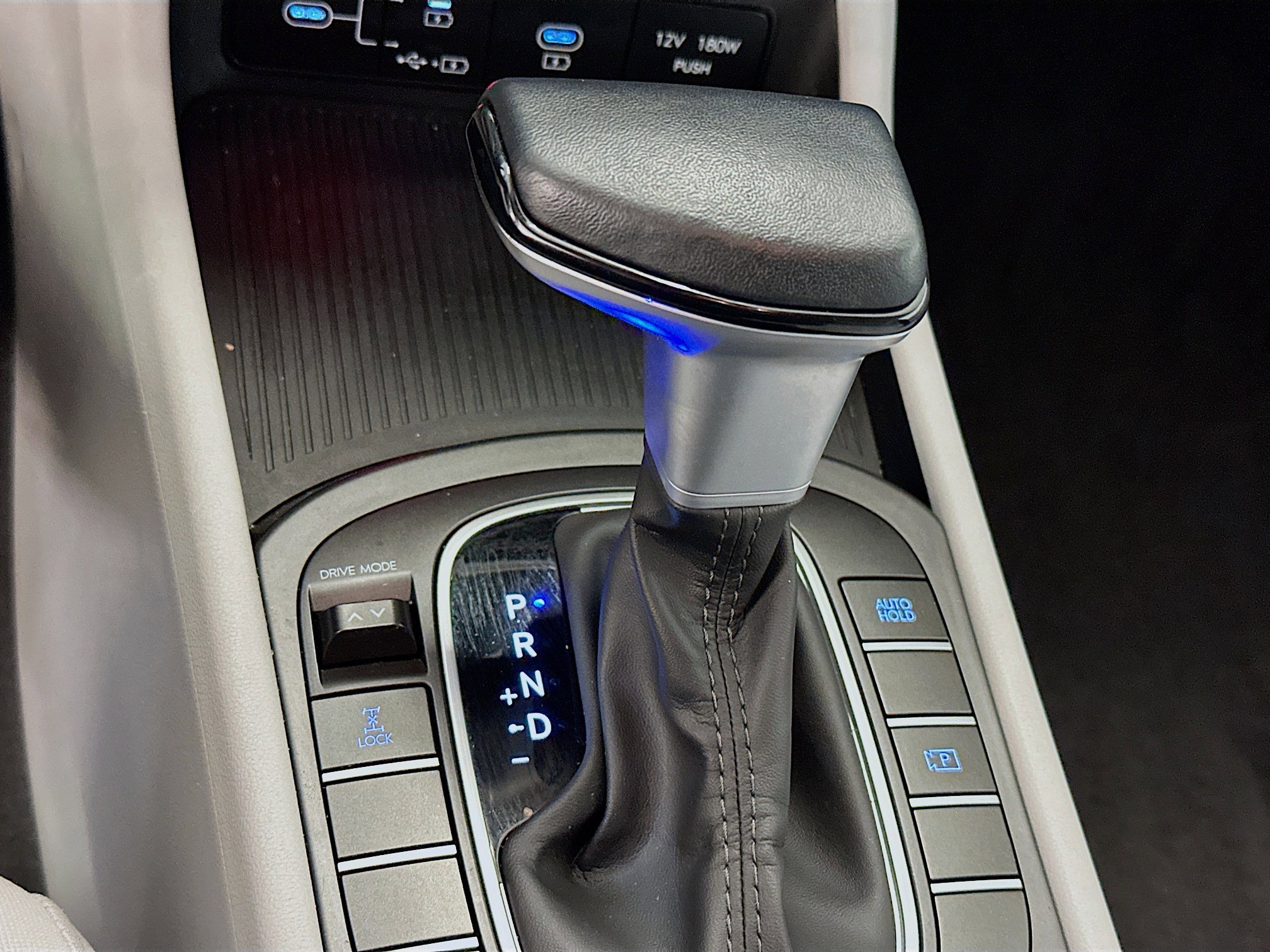 Used 2025 Hyundai Kona SEL image 25