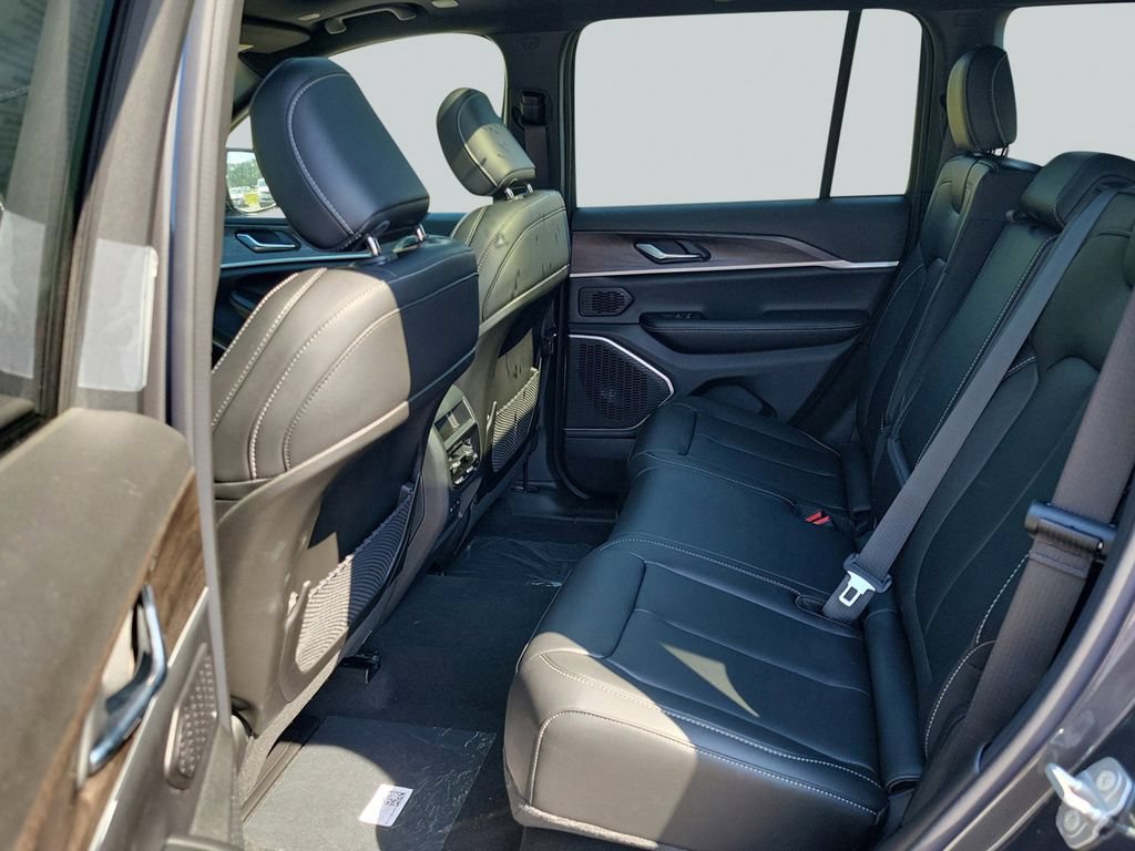 New 2026 Jeep Grand Cherokee Limited w/ Limited Altitude Package RWD image 26