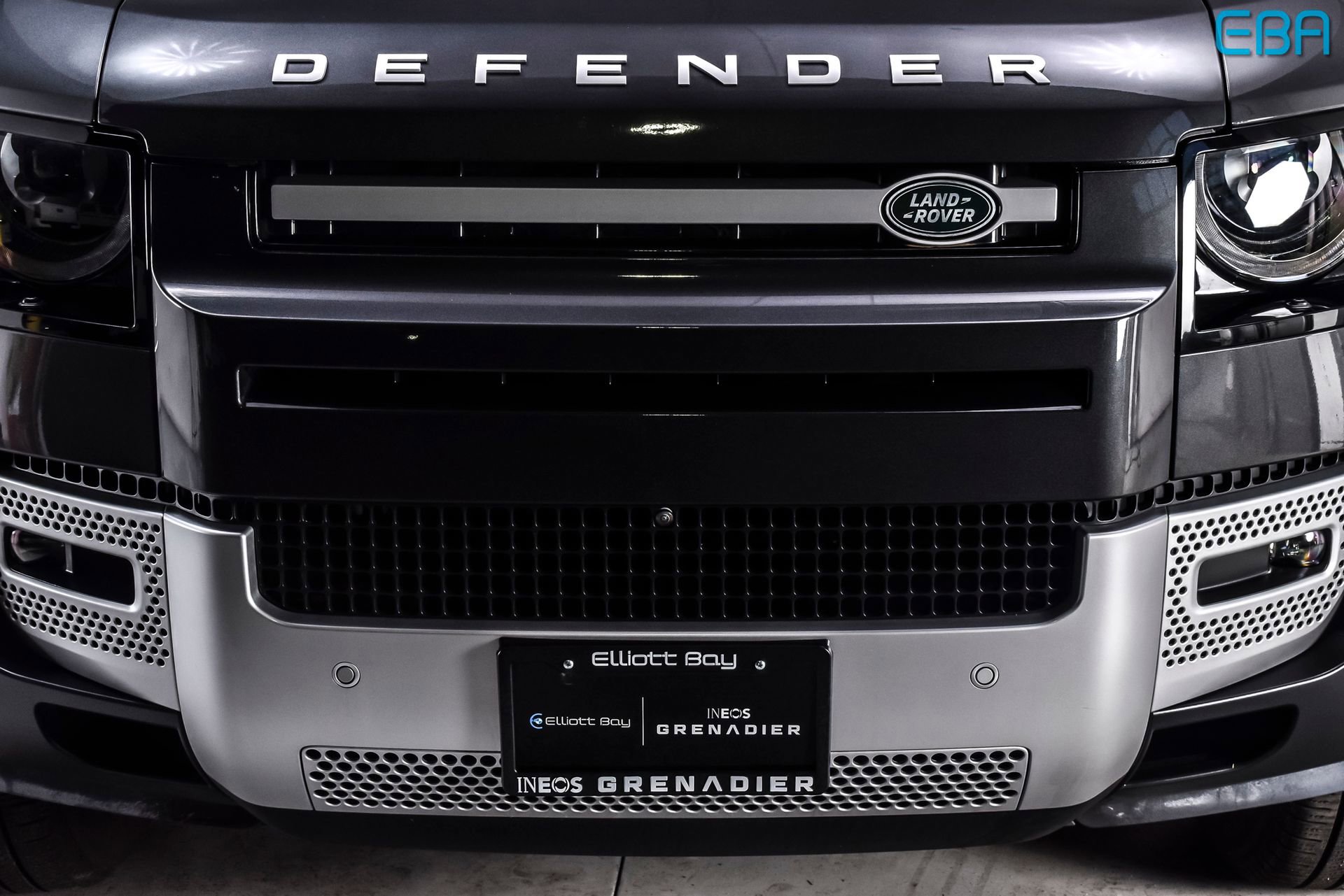 Used 2025 Land Rover Defender 110 S image 9