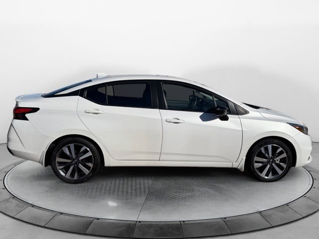 Used 2021 Nissan Versa SR w/ Convenience Package image 2