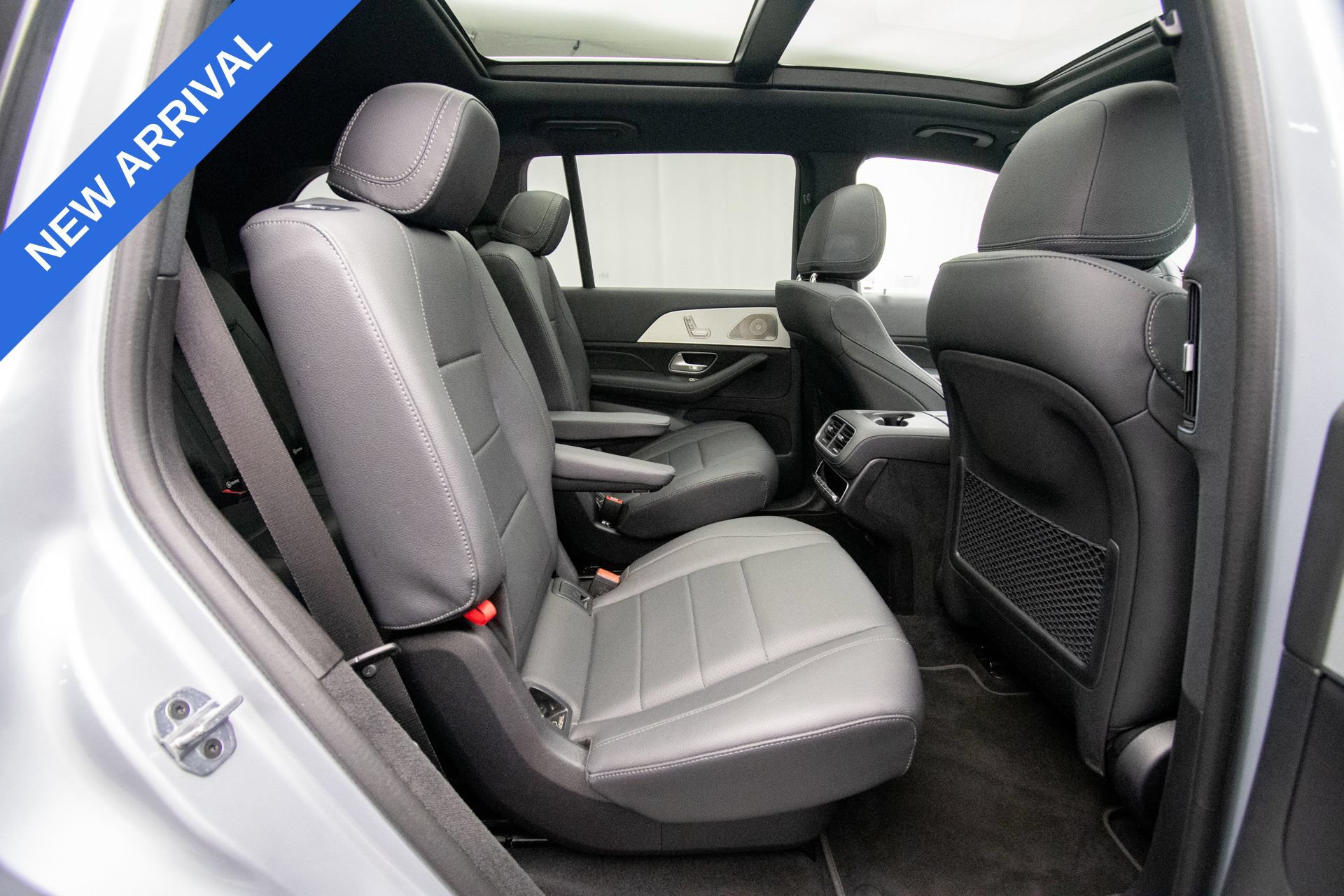 Used 2025 Mercedes-Benz GLS 450 4MATIC image 35