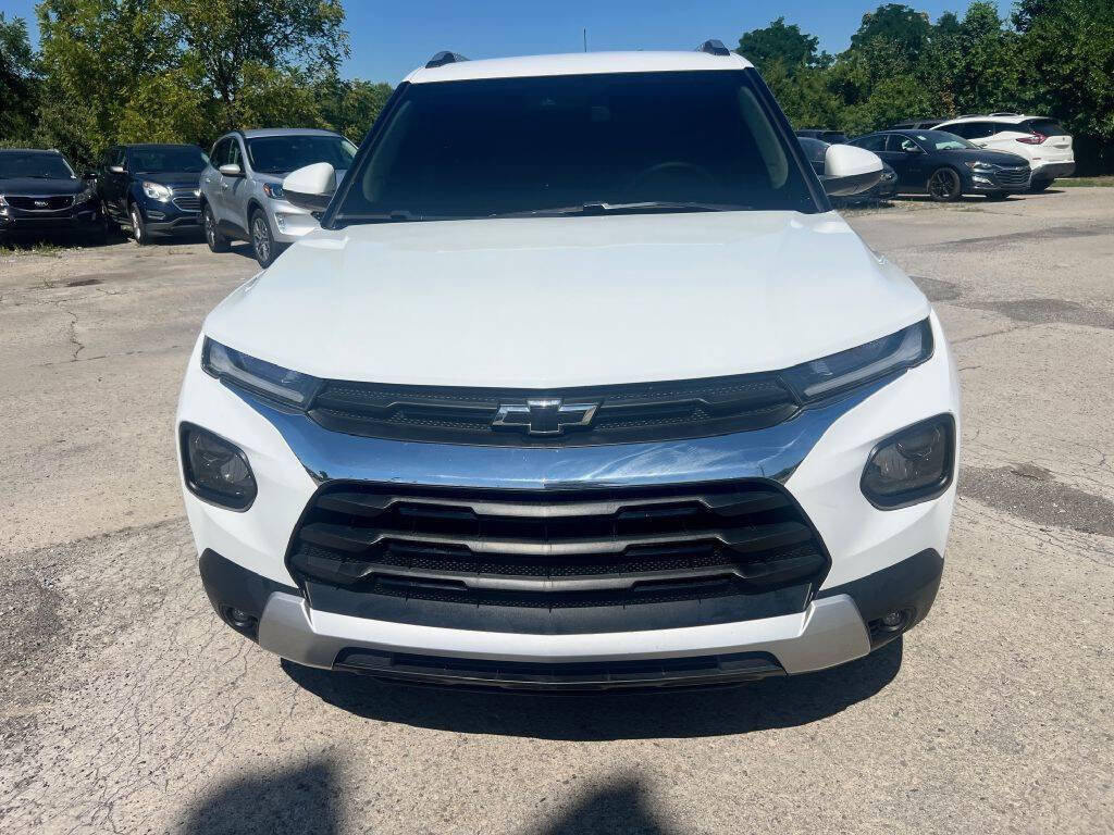 Used 2022 Chevrolet TrailBlazer LT w/ Driver Confidence Package image 2