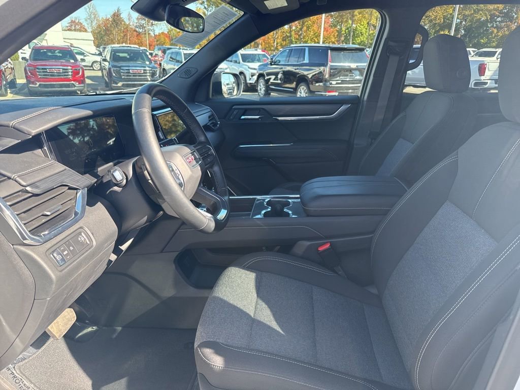 Used 2025 GMC Acadia Elevation FWD image 9