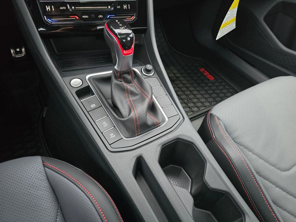 New 2026 Volkswagen Jetta GLI Autobahn FWD image 28