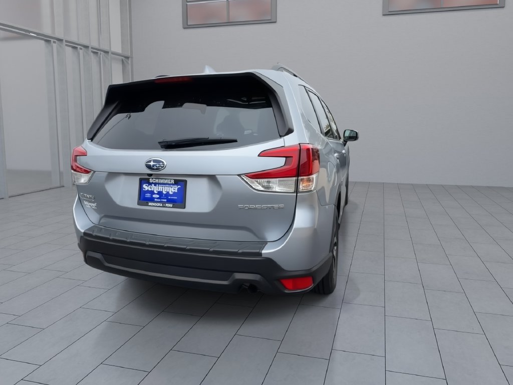 Used 2021 Subaru Forester Premium AWD/4WD image 7