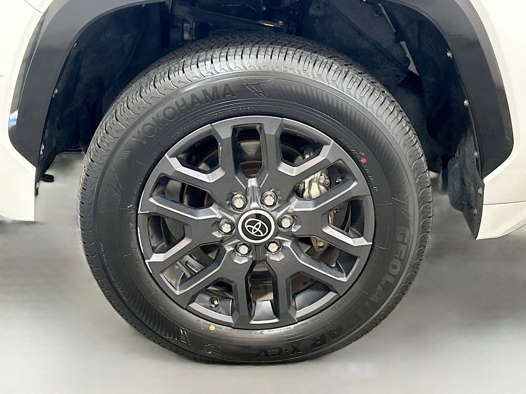 Used 2023 Toyota Tundra Platinum AWD/4WD image 29
