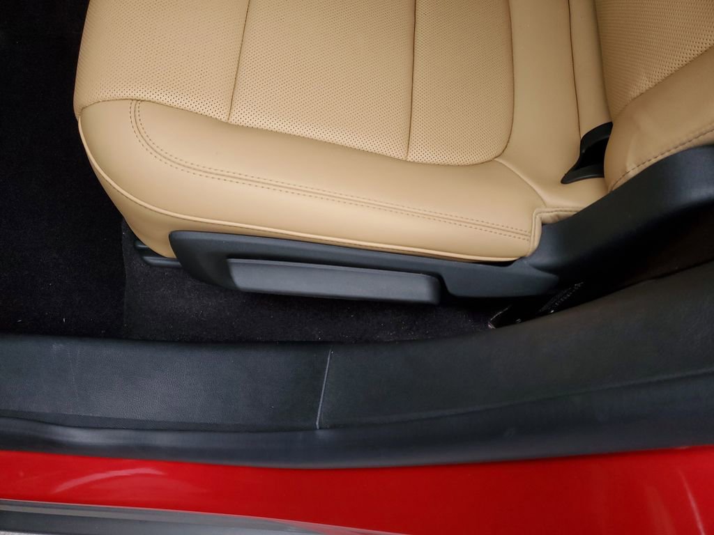 Used 2022 Lincoln Corsair Reserve w/ Sport Package image 13