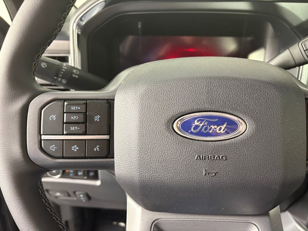 Certified 2025 Ford F350 Lariat image 25