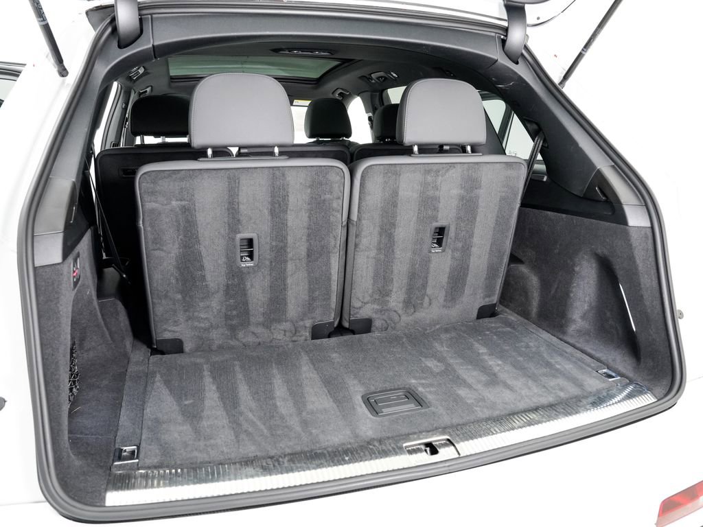Certified 2025 Audi Q7 3.0T Premium w/ Convenience Package image 25