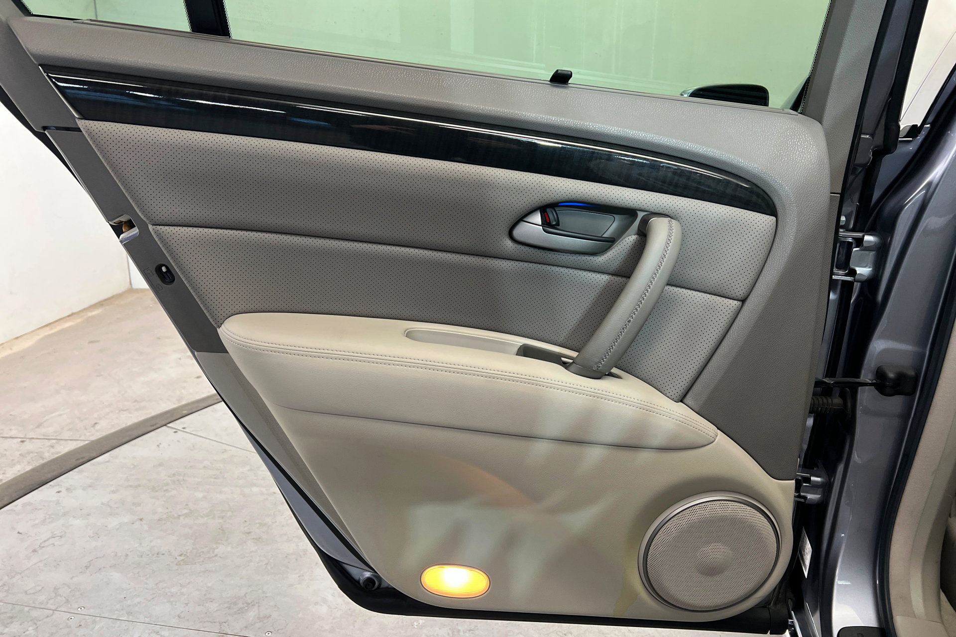 Used 2011 Acura RL image 18