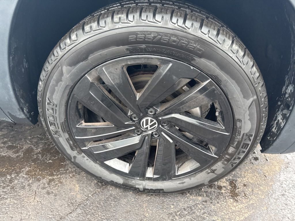 Used 2022 Volkswagen Atlas Cross Sport SE image 45