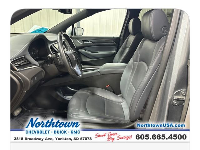Used 2023 Buick Enclave Essence w/ Sport Touring Edition image 9