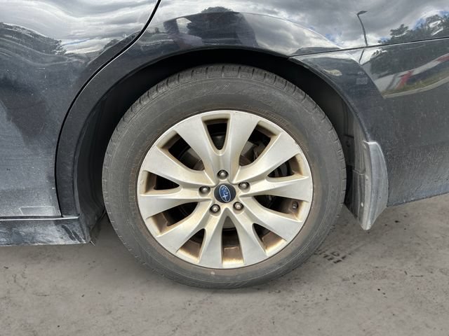 Used 2016 Subaru Legacy 2.5i Premium w/ Moonroof Package AWD/4WD image 9