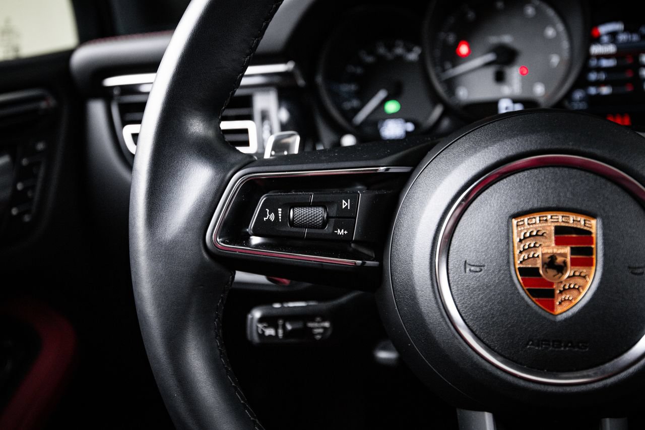 Certified 2024 Porsche Macan S AWD/4WD image 16