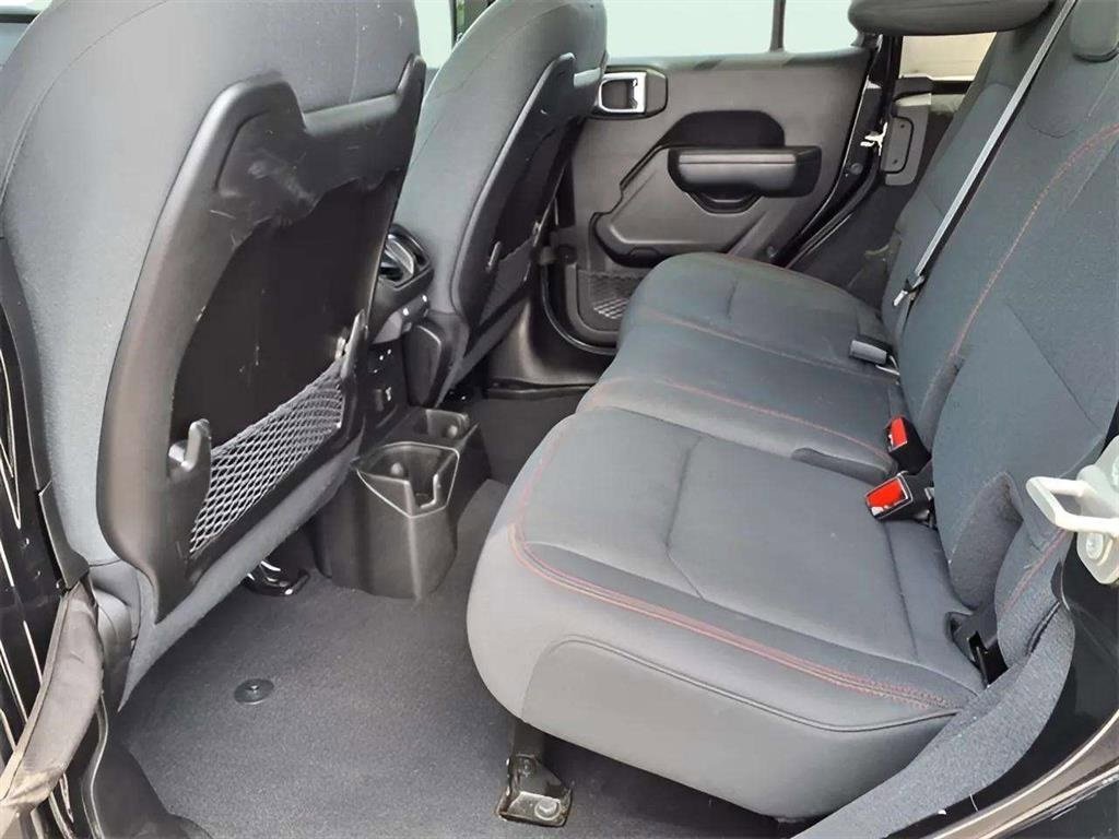 Used 2024 Jeep Wrangler Unlimited Rubicon image 12