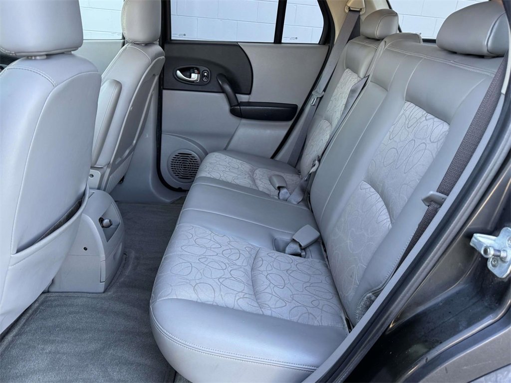 Used 2004 Saturn Vue 2WD V6 image 16