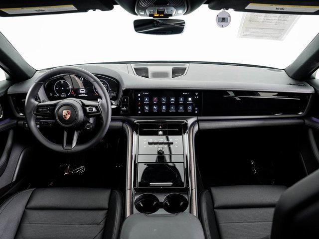 Used 2025 Porsche Panamera 4 image 21
