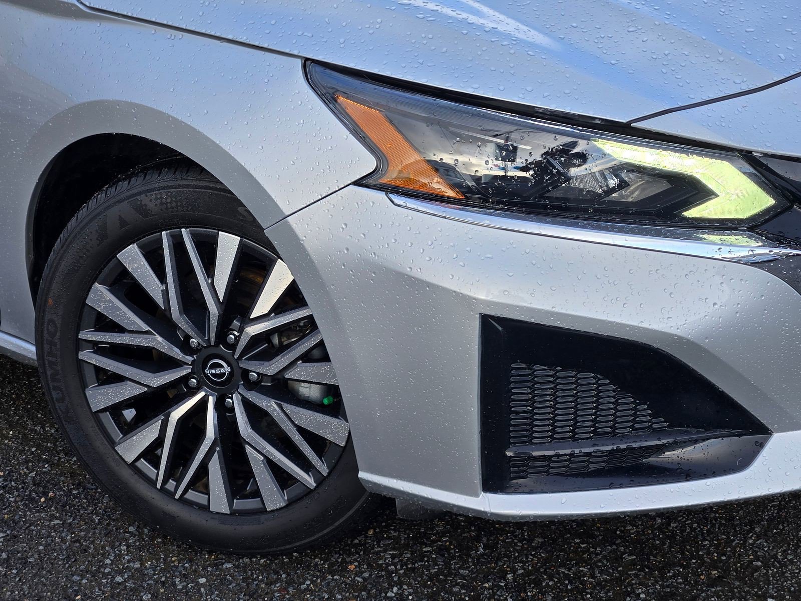 Used 2024 Nissan Altima 2.5 SV image 9
