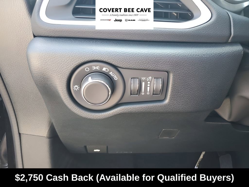 New 2026 Chrysler Voyager LX image 31