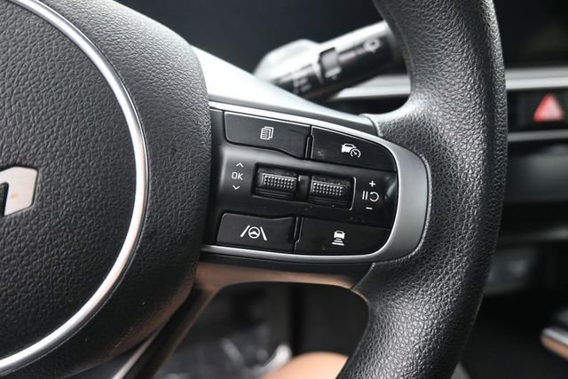 Used 2025 Kia K5 LXS FWD image 17