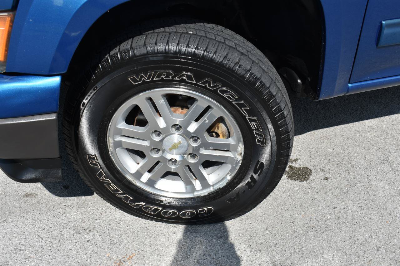 Used 2012 Chevrolet Colorado LT AWD/4WD image 30