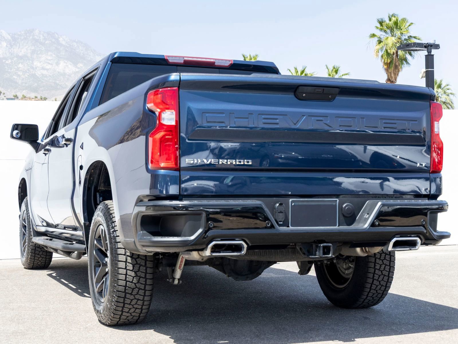 Used 2020 Chevrolet Silverado 1500 LT Trail Boss AWD/4WD image 7