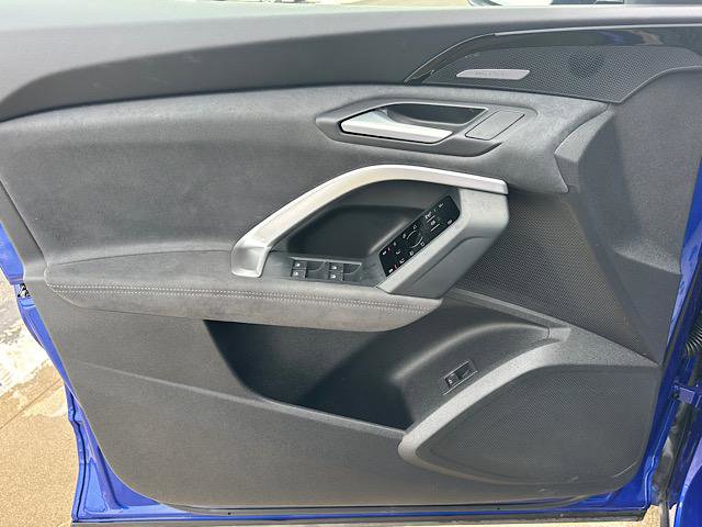 Used 2025 Audi SQ5 Prestige w/ Prestige Package image 16