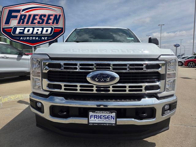 New 2026 Ford F350 XLT w/ FX4 Off-Road Package AWD/4WD image 2