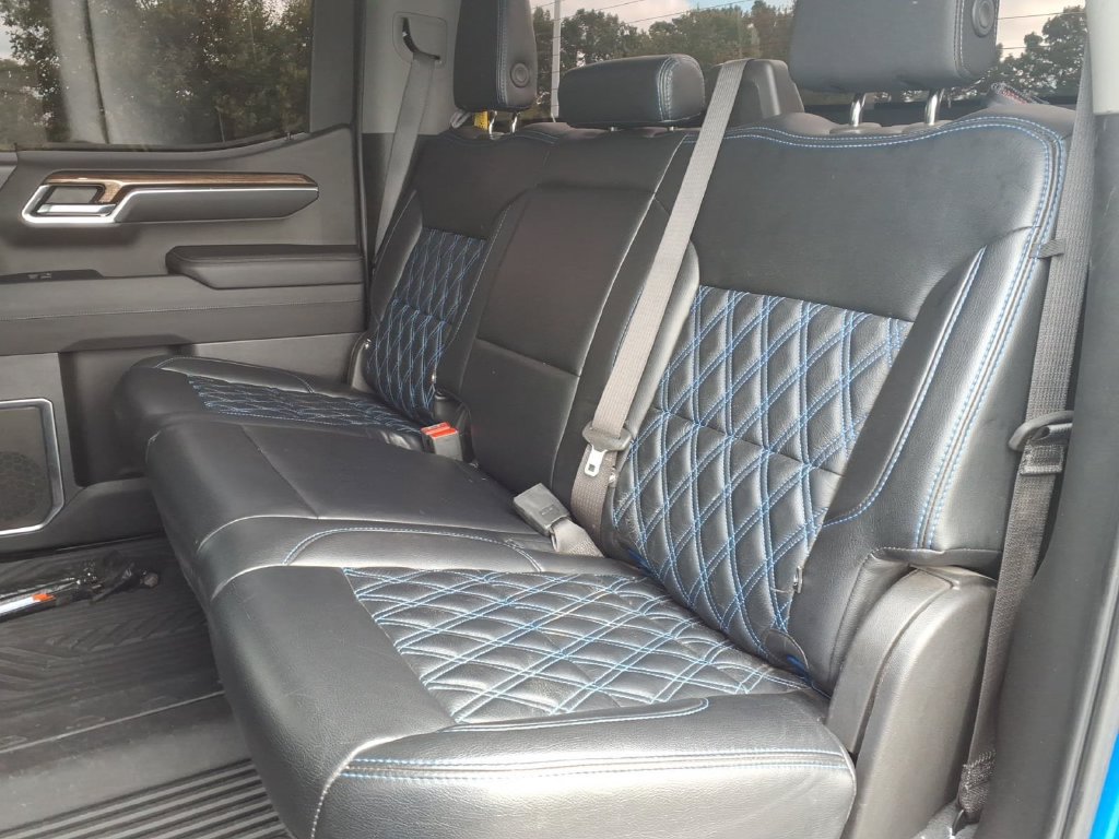 Used 2023 Chevrolet Silverado 1500 RST AWD/4WD image 17